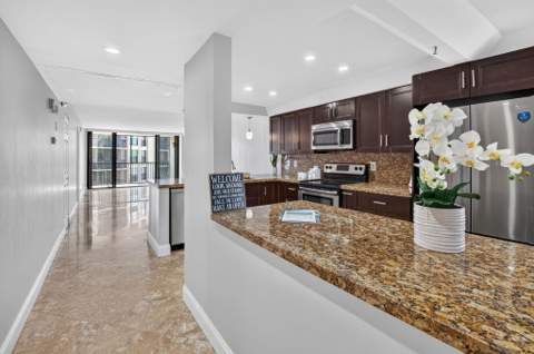 20 Royal Palm Way #3010, Boca Raton FL - photo 9 of 39