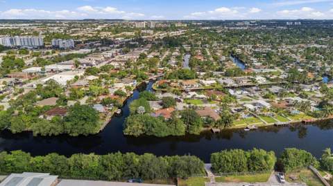 460 SW 18th Court, Pompano Beach FL - photo 7 of 12