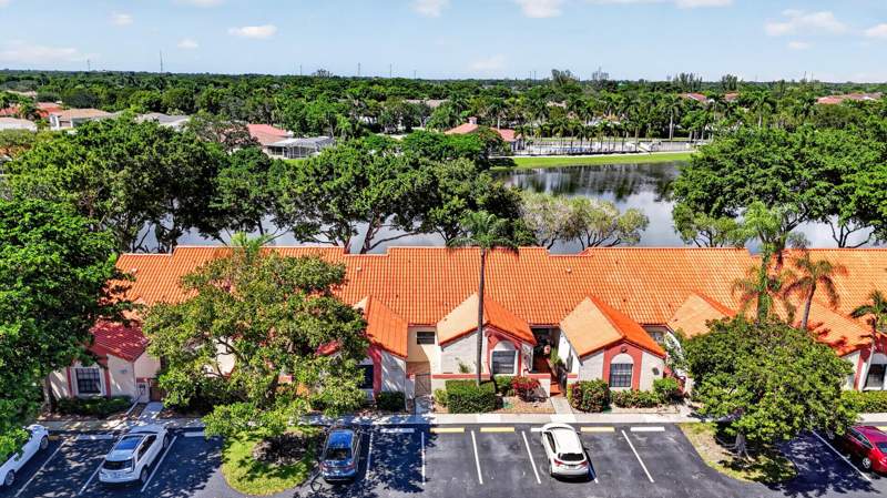 2 bedroom Villa at 126 Centennial Court, Anglo-American Plat Two, Deerfield Beach — photo 2