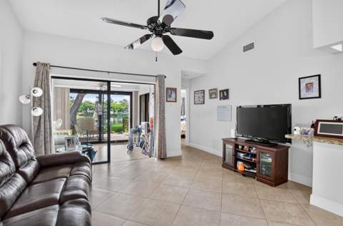 126 Centennial Court, Deerfield Beach FL - photo 16 of 43