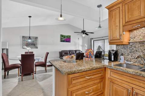 126 Centennial Court, Deerfield Beach FL - photo 22 of 43