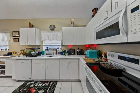 20310 SW 3rd Street, Pembroke Pines FL - photo 16 of 22