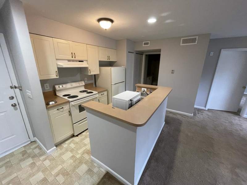 1 bedroom Condominium at 4783 Via Palm Lakes #104, Palm Lake Condo, West Palm Beach — photo 4
