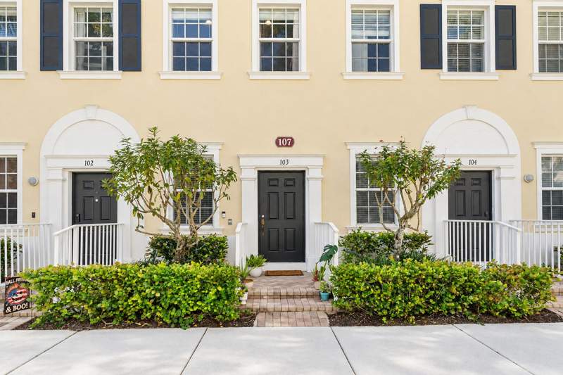 2 bedroom Townhouse at 107 Pond Apple Lane #103, Sandpiper Cove At Botanica Condo, Jupiter — photo 3