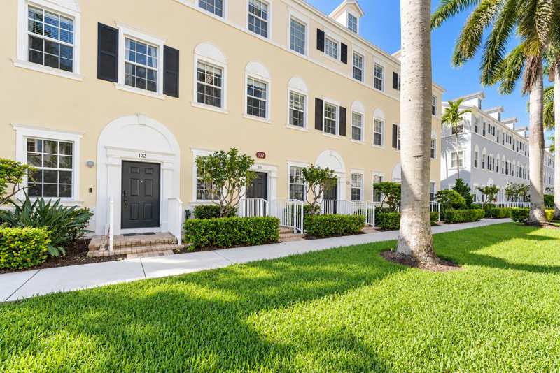 2 bedroom Townhouse at 107 Pond Apple Lane #103, Sandpiper Cove At Botanica Condo, Jupiter — photo 1