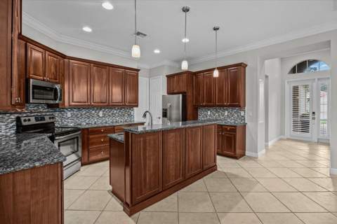 8824 Champions Way, Port St. Lucie FL - photo 11 of 58