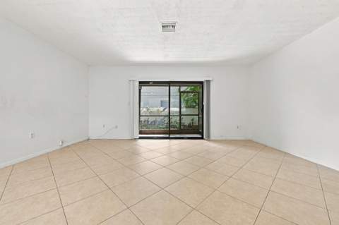 4153 Coral Springs Drive, Coral Springs FL - photo 11 of 39