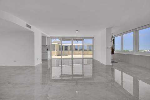 201 N Riverside Drive ##802, Pompano Beach FL - photo 12 of 50