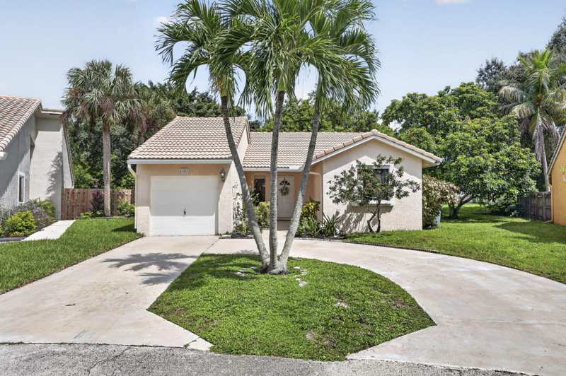 3 bedroom Single Family Residence at 6181 Country Fair Circle, Briarridge 1, Boynton Beach — photo 1
