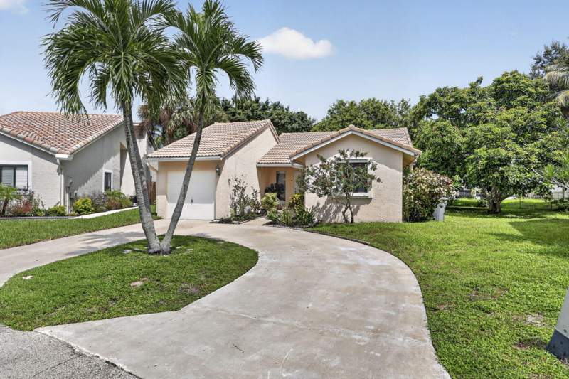 3 bedroom Single Family Residence at 6181 Country Fair Circle, Briarridge 1, Boynton Beach — photo 3