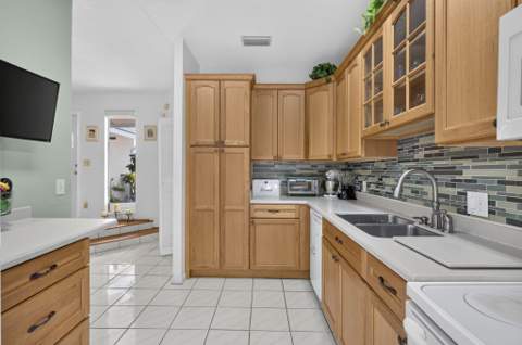 6181 Country Fair Circle, Boynton Beach FL - photo 11 of 57