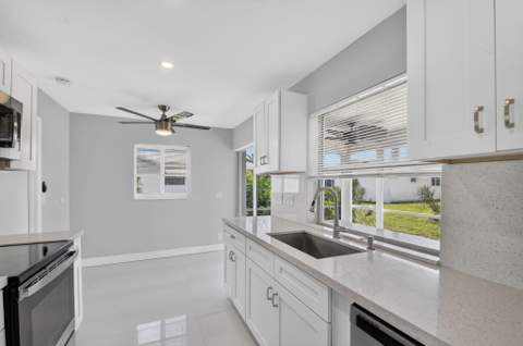 1404 SW 22nd Avenue, Boynton Beach FL - photo 18 of 76