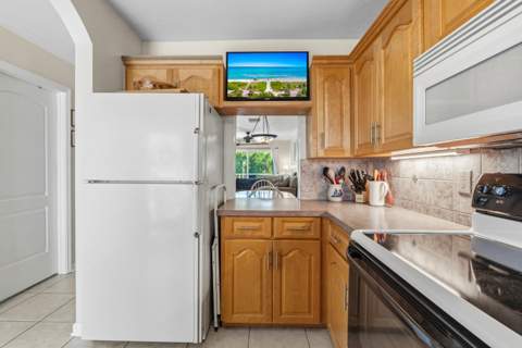 2400 NE 16th Street #212, Pompano Beach FL - photo 6 of 34