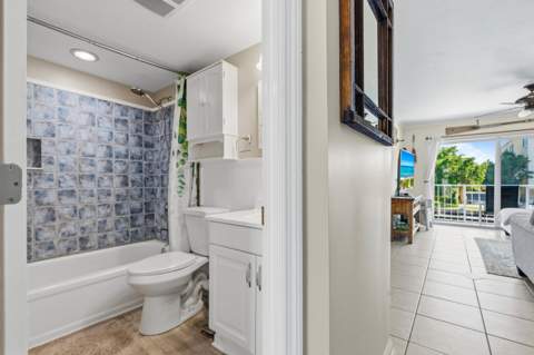 2400 NE 16th Street #212, Pompano Beach FL - photo 8 of 34