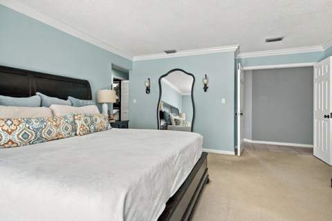 20104 NW 9th Drive, Pembroke Pines FL - photo 14 of 41