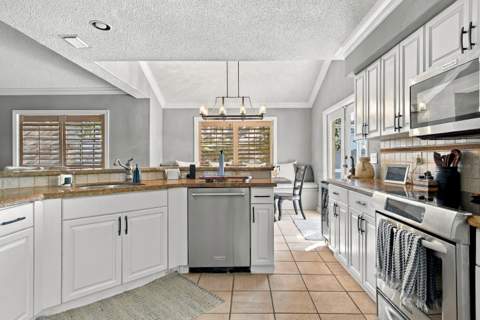20104 NW 9th Drive, Pembroke Pines FL - photo 18 of 41