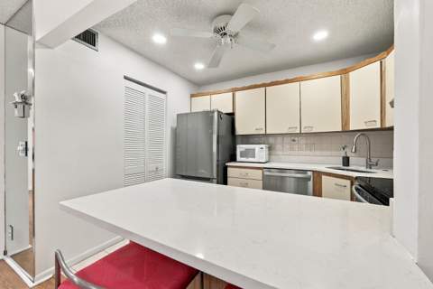 313 Pine Ridge Circle #C-2, Greenacres FL - photo 10 of 35