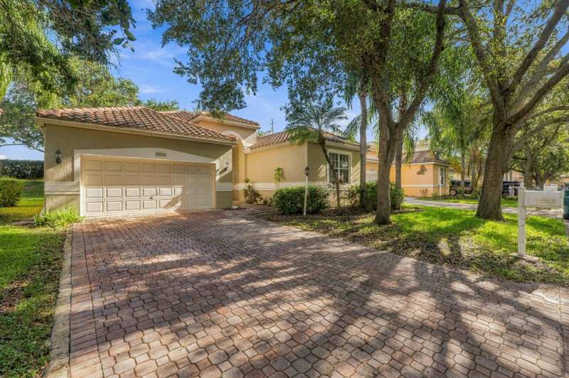 3 bedroom Single Family Residence at 6355 NW 80th Drive, Mayfair At Parkland, Parkland — photo 1