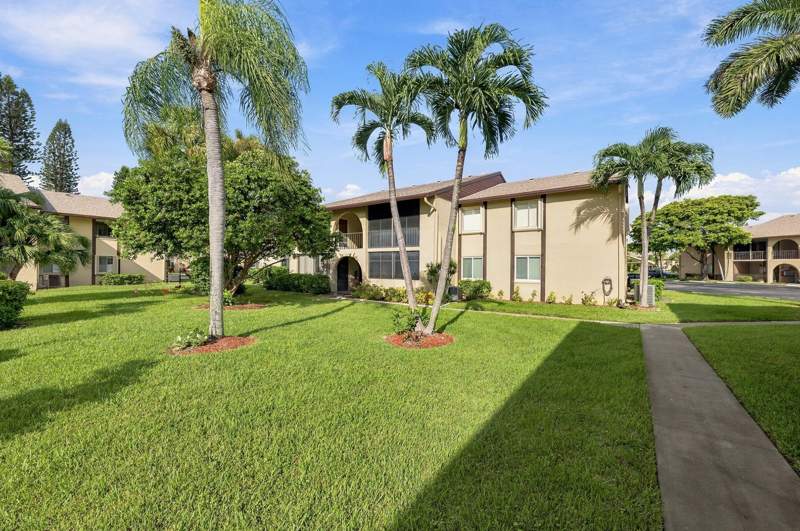 2 bedroom Condominium at 313 Pine Ridge Circle #C-2, Pine Ridge III Condo, Greenacres — photo 2