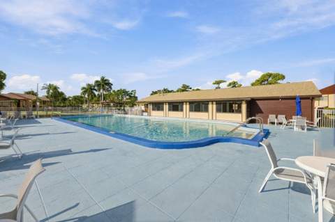 313 Pine Ridge Circle #C-2, Greenacres FL - photo 22 of 35