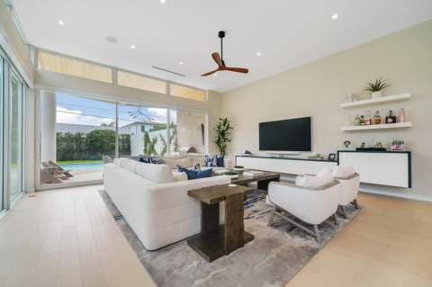 724 N Lake Avenue, Delray Beach FL - photo 8 of 46
