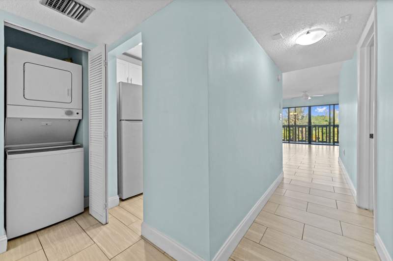 2 bedroom Condominium at 1021 Mockingbird Lane #415, Manaranda Village, Plantation — photo 4