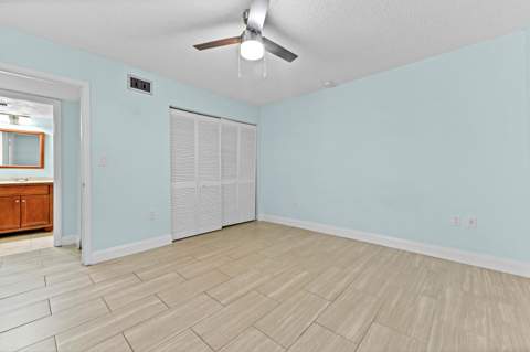 1021 Mockingbird Lane #415, Plantation FL - photo 21 of 34