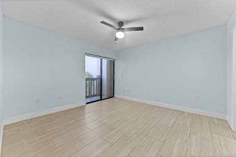 1021 Mockingbird Lane #415, Plantation FL - photo 15 of 34