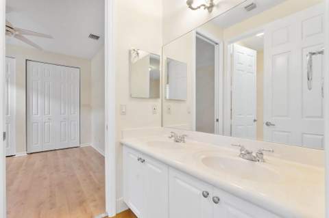 6929 Finamore Circle, Lake Worth FL - photo 18 of 38