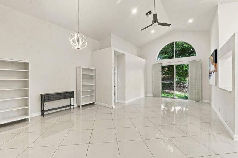 3 bedroom Single Family Residence at 6355 NW 80th Drive, Mayfair At Parkland, Parkland — photo 5