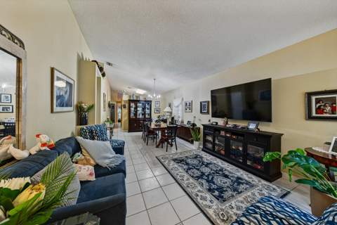 20310 SW 3rd Street, Pembroke Pines FL - photo 6 of 22