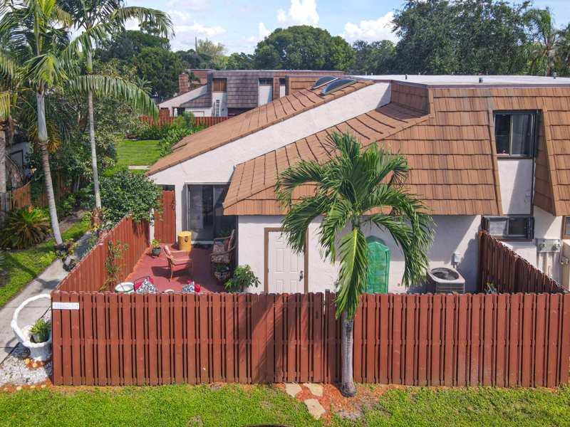 2 bedroom Townhouse at 4155 Palm Bay Circle #C, Lake Colony Ph 3, West Palm Beach — photo 1