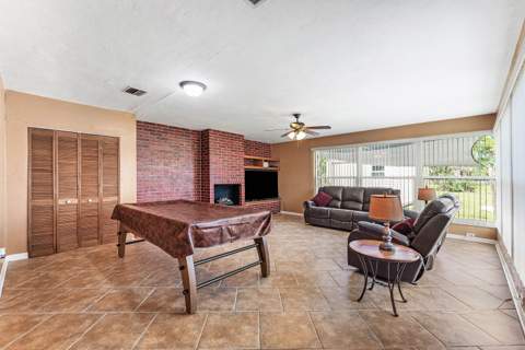 740 Caroline Avenue, West Palm Beach FL - photo 10 of 35
