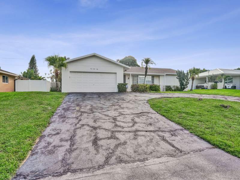 3 bedroom Single Family Residence at 4850 NW 5th Terrace, University Heights 1st Add, Boca Raton — photo 4