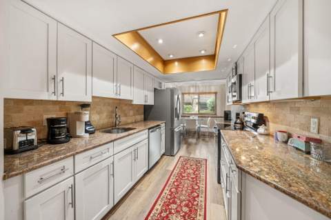137 Meander Circle, Royal Palm Beach FL - photo 6 of 30