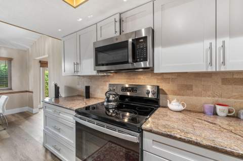 137 Meander Circle, Royal Palm Beach FL - photo 8 of 30