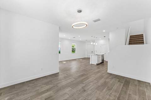 562 Parsons Way, Deerfield Beach FL - photo 6 of 40