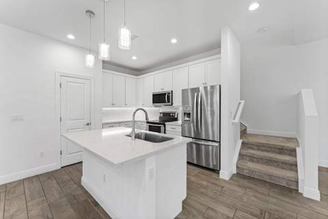 562 Parsons Way, Deerfield Beach FL - photo 12 of 40