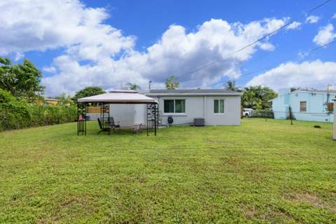 2349 Par Road, West Palm Beach FL - photo 16 of 31