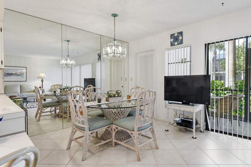 2 bedroom Condominium at 1605 S Us Highway 1 #V6-106, Jupiter Ocean And Racquet Club Tennis Villa 1,2,3,, Jupiter — photo 3