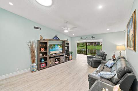 612 Sea Pine Way #C, Greenacres FL - photo 18 of 54