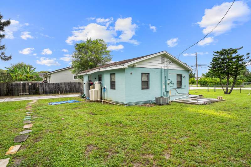 1 bedroom Single Family Residence at 6368 Bishoff Road, Palm Beach Farms Co Pl No 3, West Palm Beach — photo 5