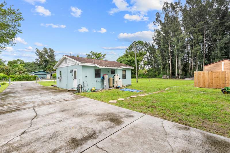 1 bedroom Single Family Residence at 6368 Bishoff Road, Palm Beach Farms Co Pl No 3, West Palm Beach — photo 4