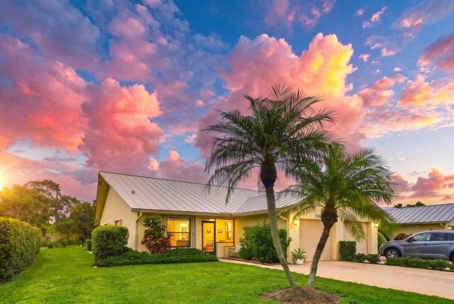 7655 SE SUGAR SAND Circle, home for sale in Hobe Sound