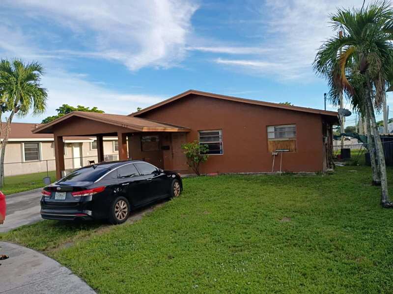 3 bedroom Single Family Residence at 315 NW 3rd Court, Glenndale, Hallandale Beach — photo 1