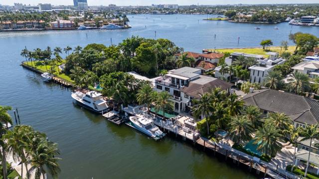 720 ISLE OF PALMS Drive, home for sale in Fort Lauderdale