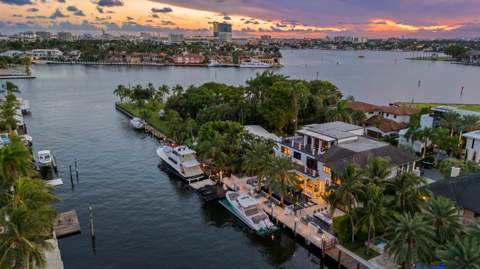 720 Isle Of Palms Drive, Fort Lauderdale FL - photo 8 of 96