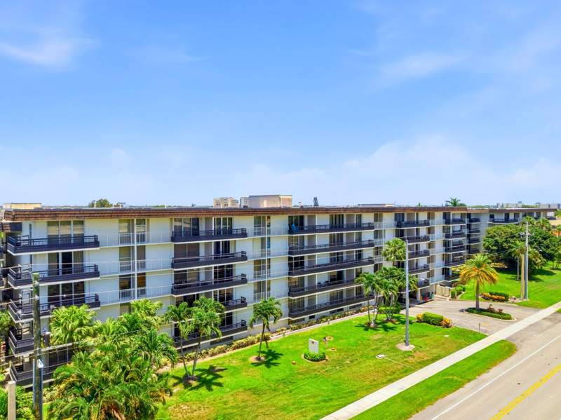 1 bedroom Condominium at 555 NW 4th Avenue #218, Starlite Condo, Boca Raton — photo 3