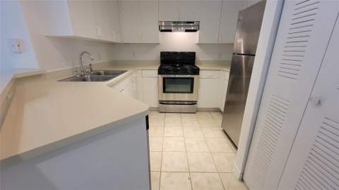 4175 N Haverhill Road #903, West Palm Beach FL - photo 12 of 20