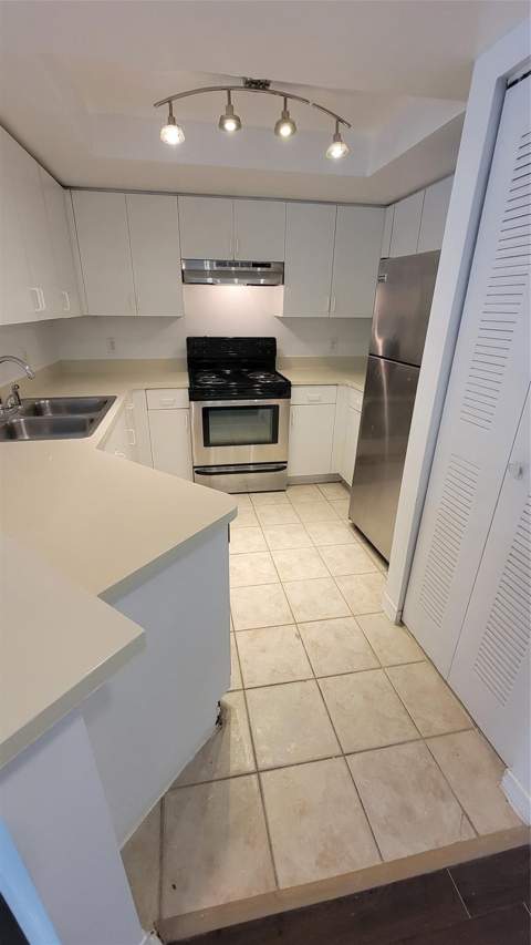4175 N Haverhill Road #903, West Palm Beach FL - photo 14 of 20